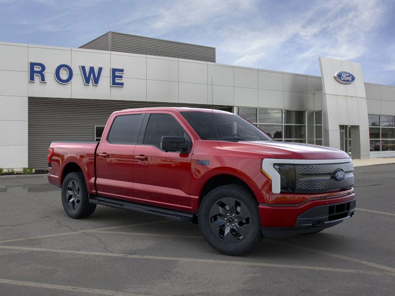 2025 Ford F-150 Lightning Flash's photo