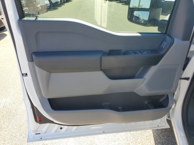 2025 Ford F-250 Super Duty XL - Photo 44