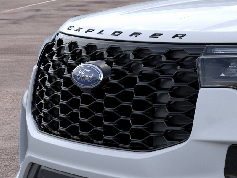 2026 Ford Explorer ST-Line - Photo 17