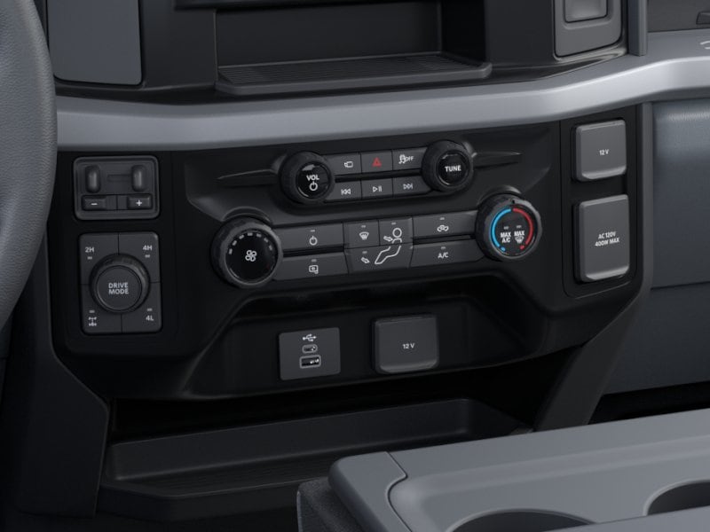 2026 Ford F-350 Super Duty XLT - Photo 15