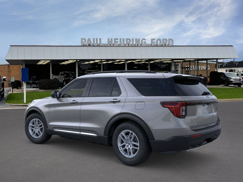 2025 Ford Explorer photo 4