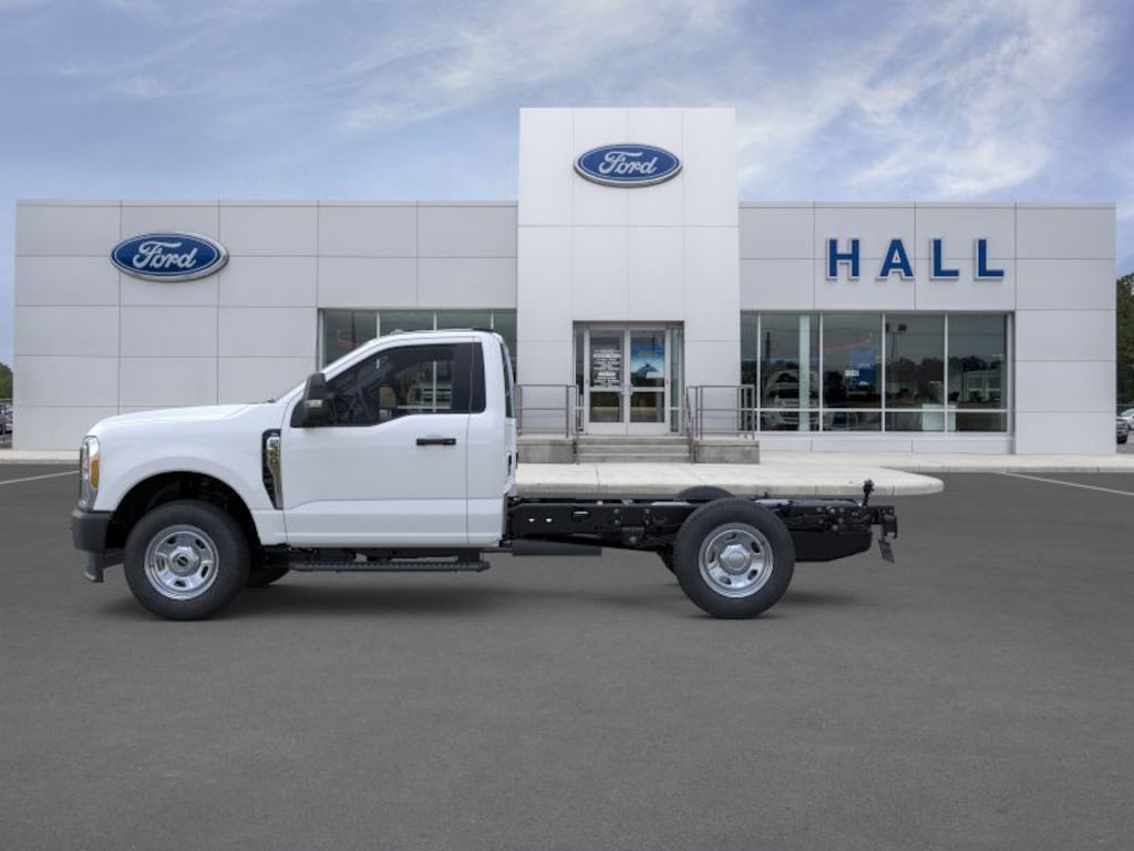 New 2026 Ford Chassis Cab F-350 XL TRUCK