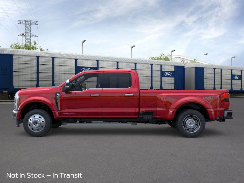 2026 Ford F-450 Lariat photo 3