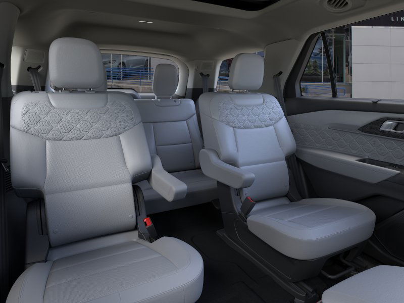 Thumbnail: 2025 Ford Explorer - 41