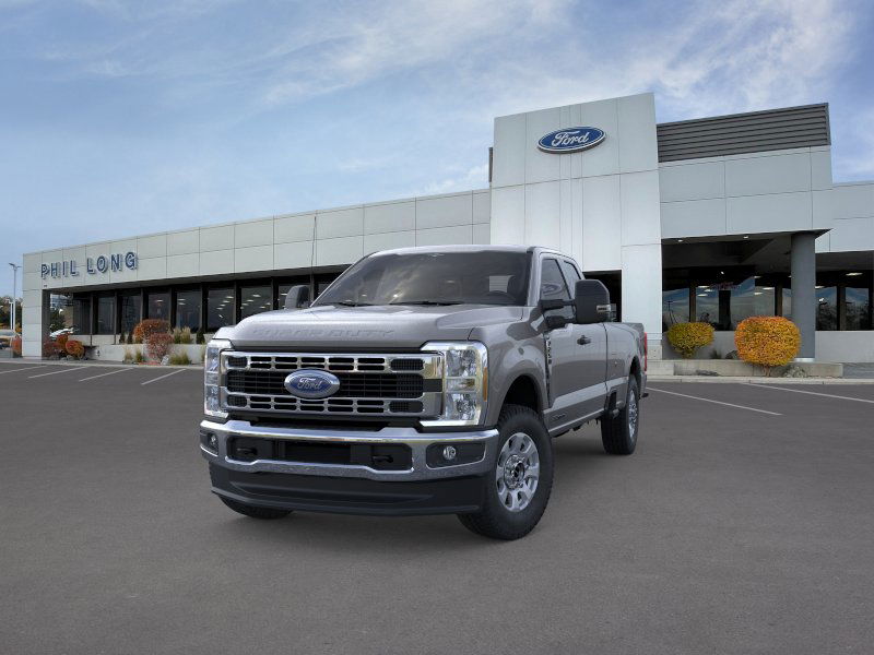 2025 Ford F-250 XLT photo 2