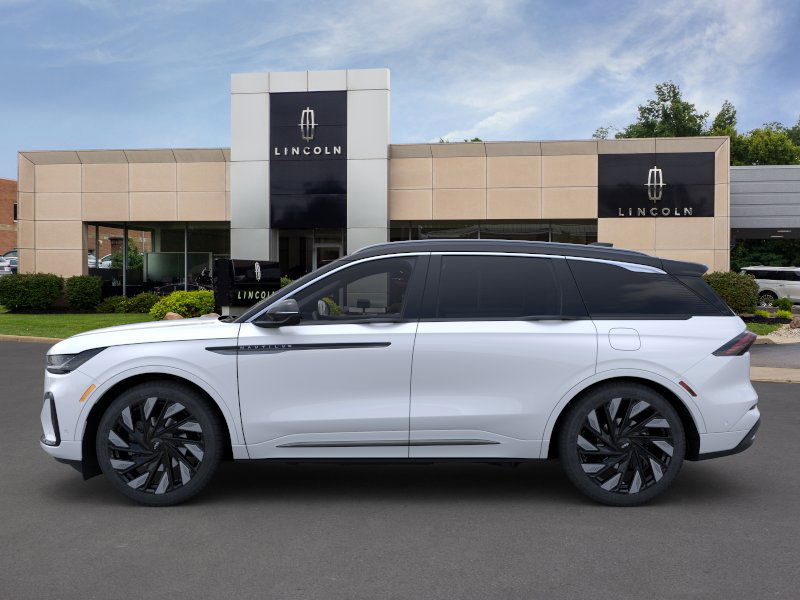 2024 Lincoln Nautilus Black Label photo 4
