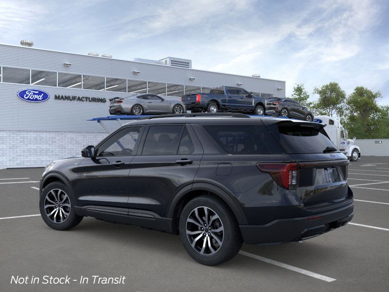 2025 Ford Explorer ST-Line photo 2