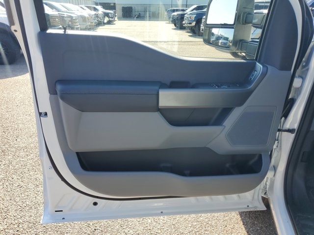 2025 Ford F-350 Super Duty XLT - Photo 44