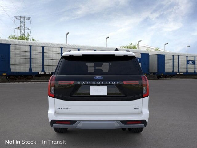 2025 Ford Expedition MAX Platinum photo 4