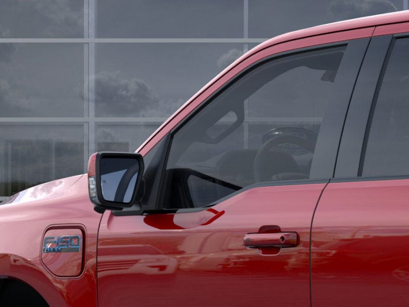 2025 Ford F-150 Lightning Lariat photo 22
