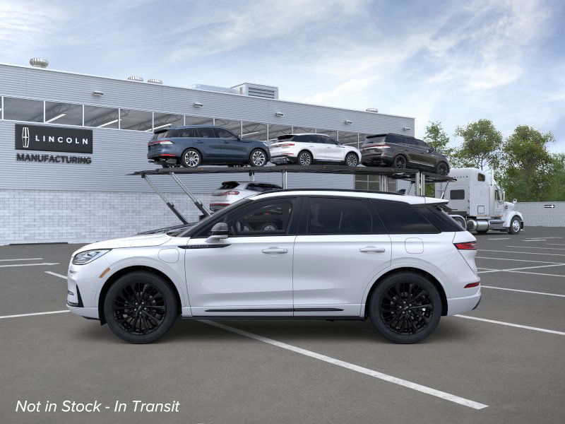 2025 Lincoln Corsair Grand Touring photo 3