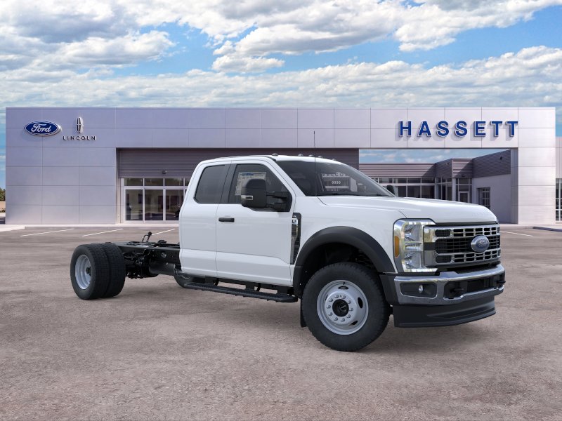 2025 Ford F-550 Super Duty Chassis Cab XL - Photo 32