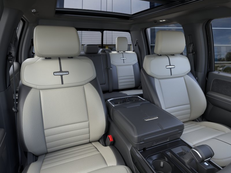 2025 Ford F-150 Lightning Platinum - Photo 28