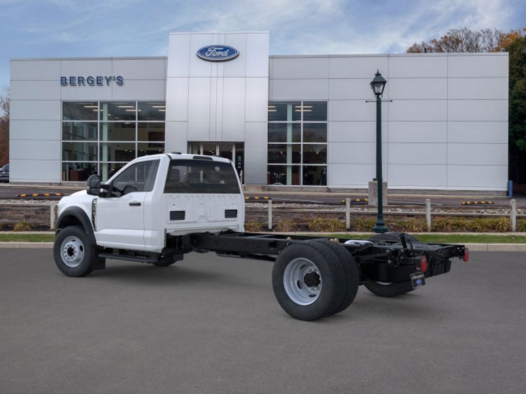 New 2025 Ford F-600SD XLT Chassis