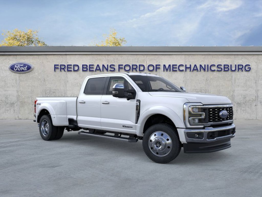 New 2026 Ford F-450 Lariat Truck Crew Cab