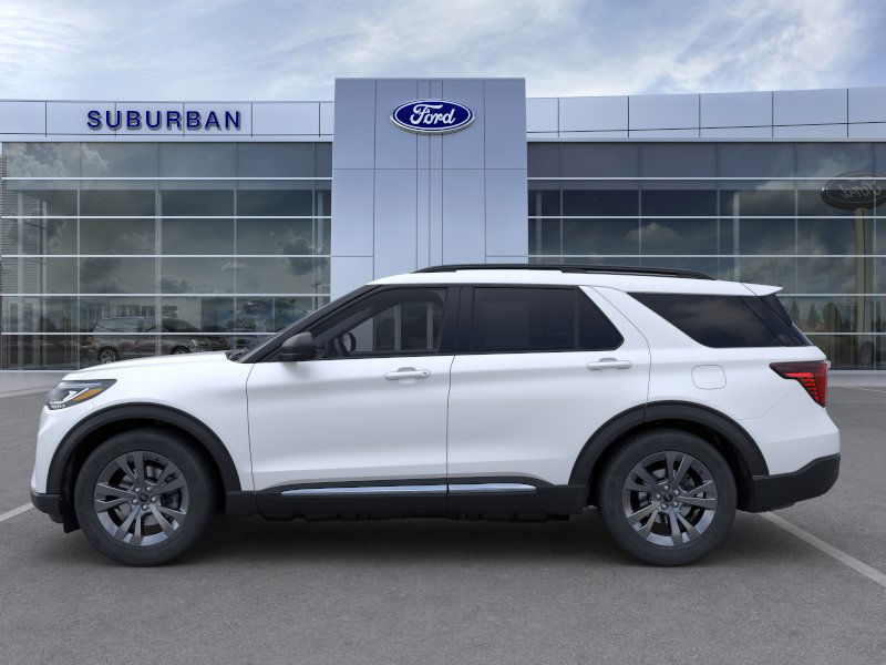 2025 Ford Explorer photo 3