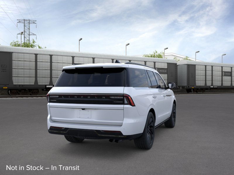 Thumbnail: 2025 Lincoln Navigator - 17