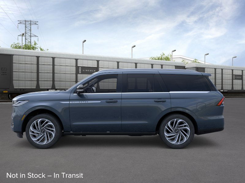 2025 Lincoln Navigator Reserve photo 3