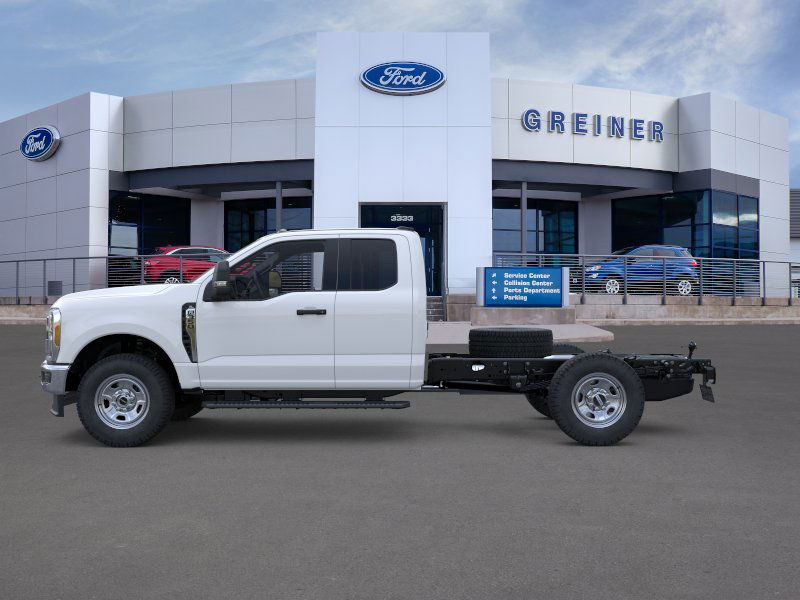 Thumbnail: 2025 Ford F-350 - 38
