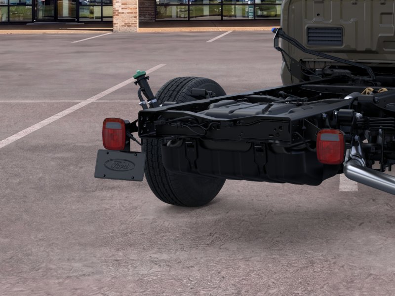 2026 Ford Super Duty F-350 SRW Chassis Cab F-350&reg; Lariat&reg; 4WD Crew Cab 179 WB 60 CA