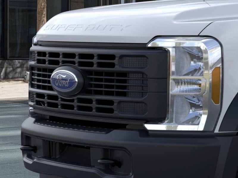 2025 Ford F-550 Super Duty Chassis Cab XL - Photo 39