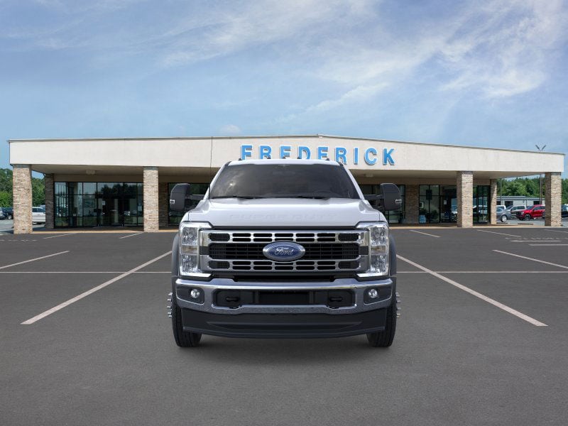 2025 Ford Super Duty F-550 DRW F-550 XL