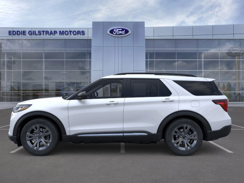 2025 Ford Explorer photo 3