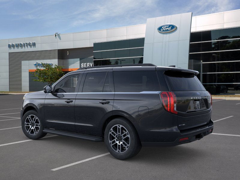 2025 Ford Expedition photo 3
