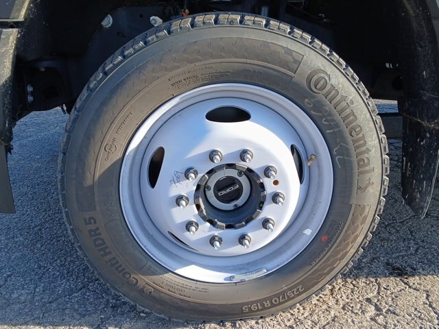2024 Ford F-450 Super Duty Chassis Cab XL - Photo 47