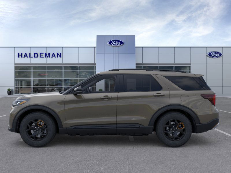 2026 Ford Explorer photo 2