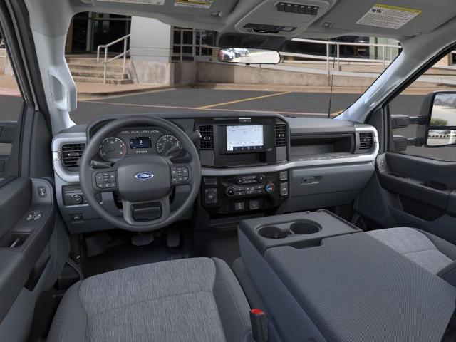 2025 Ford F-550 Super Duty Chassis Cab XL - Photo 32