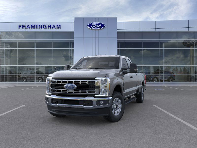 2025 Ford F-350 XLT photo 2