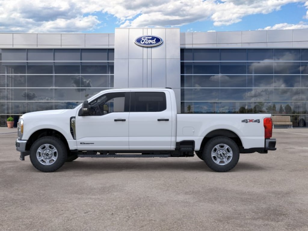 New 2026 Ford F-350 F-350 XLT Truck Crew Cab
