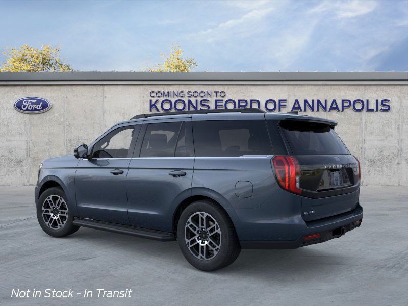 2025 Ford Expedition photo 3