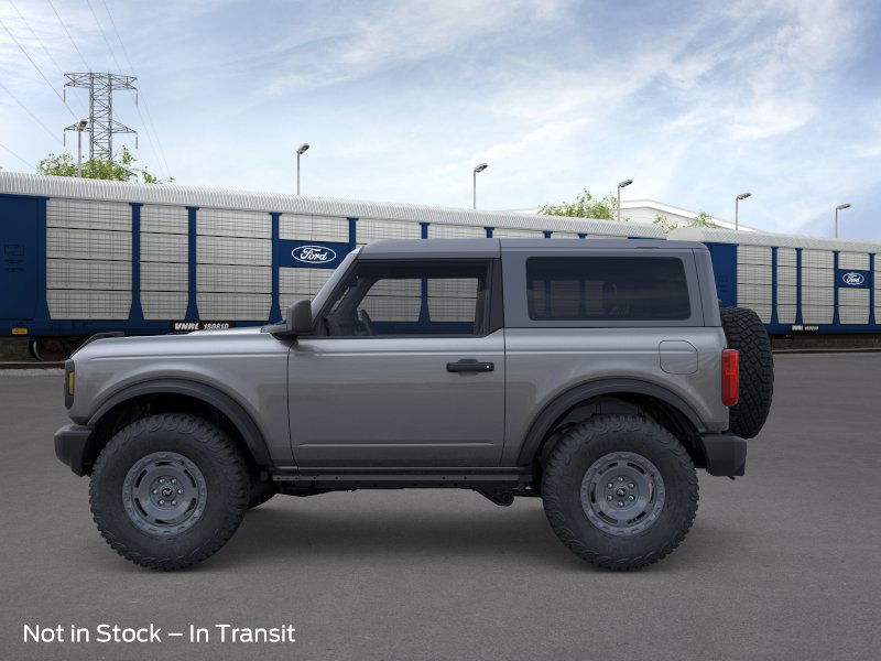 2025 Ford Bronco Base photo 3