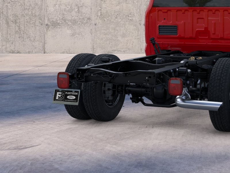 2025 Ford F-350 Super Duty Chassis Cab XLT - Photo 43