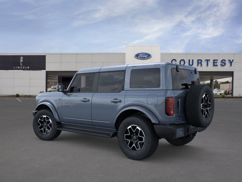 2025 Ford Bronco Outer Banks photo 4