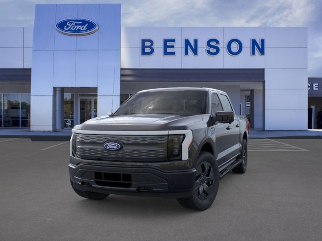 New 2025 Ford F-150 Lightning Lariat TRUCK