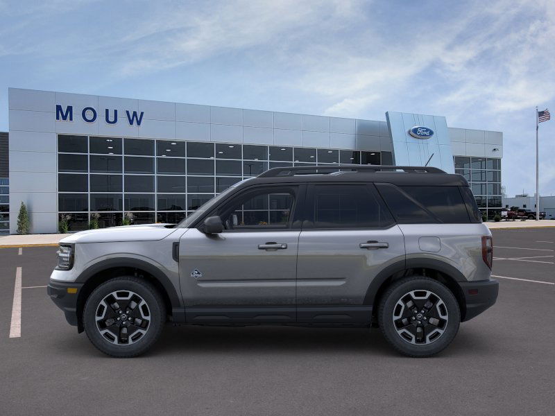 2024 Ford Bronco Sport Outer Banks photo 3