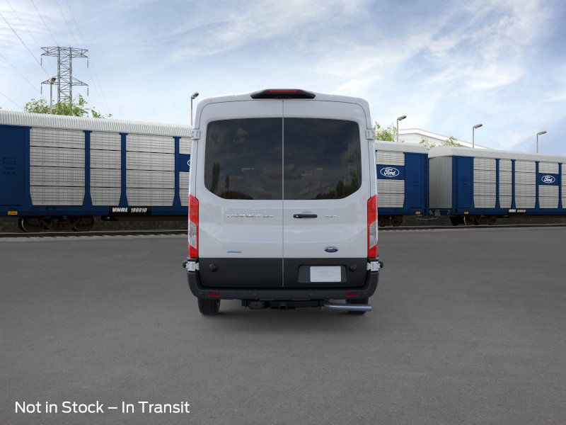 2025 Ford Econoline E-350 5