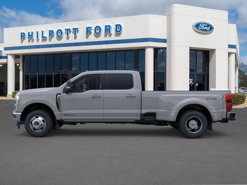 2025 Ford F-350 Lariat photo 3