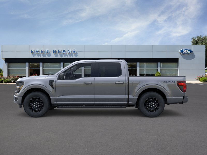 2025 Ford F-150 XLT photo 2