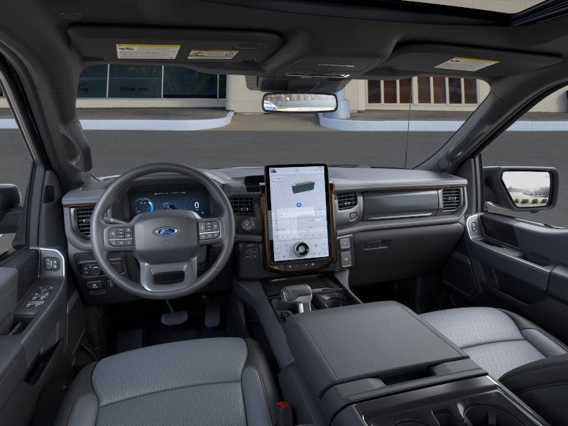 2025 Ford F-150 Lightning Lariat photo 7