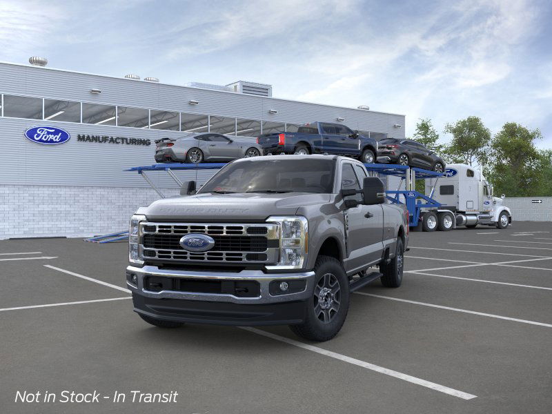 2025 Ford F-350 XLT photo 2