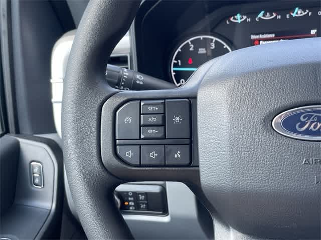 2024 Ford   33