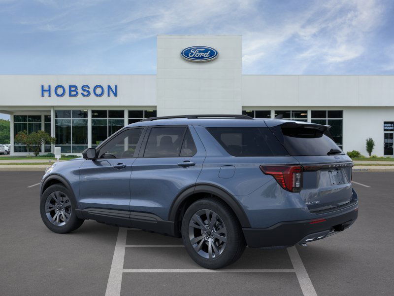 2026 Ford Explorer photo 2
