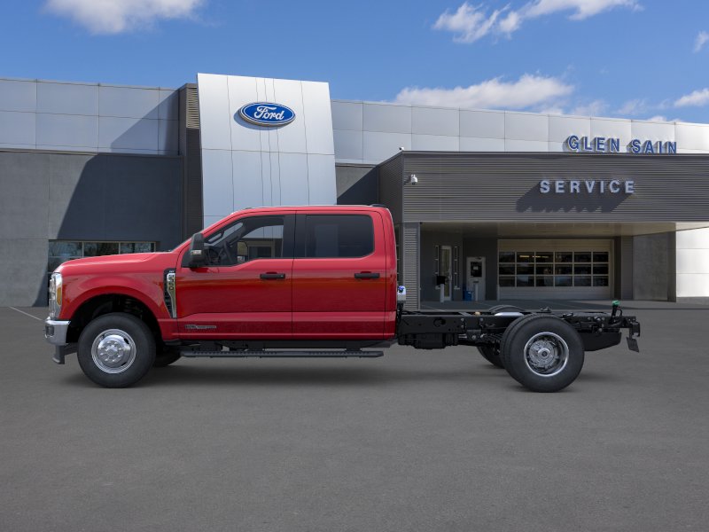 2025 Ford F-350 Super Duty Chassis Cab XLT - Photo 25