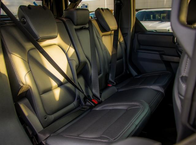 2025 Ford Bronco Badlands SUV