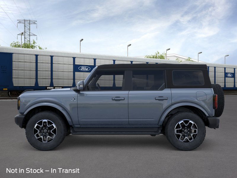 2025 Ford Bronco Outer Banks photo 3