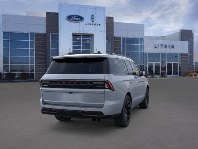 Thumbnail: 2025 Lincoln Navigator - 31